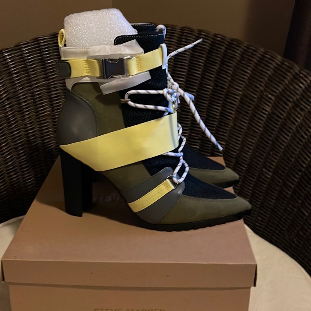 Steve Madden Illusion Green Multi